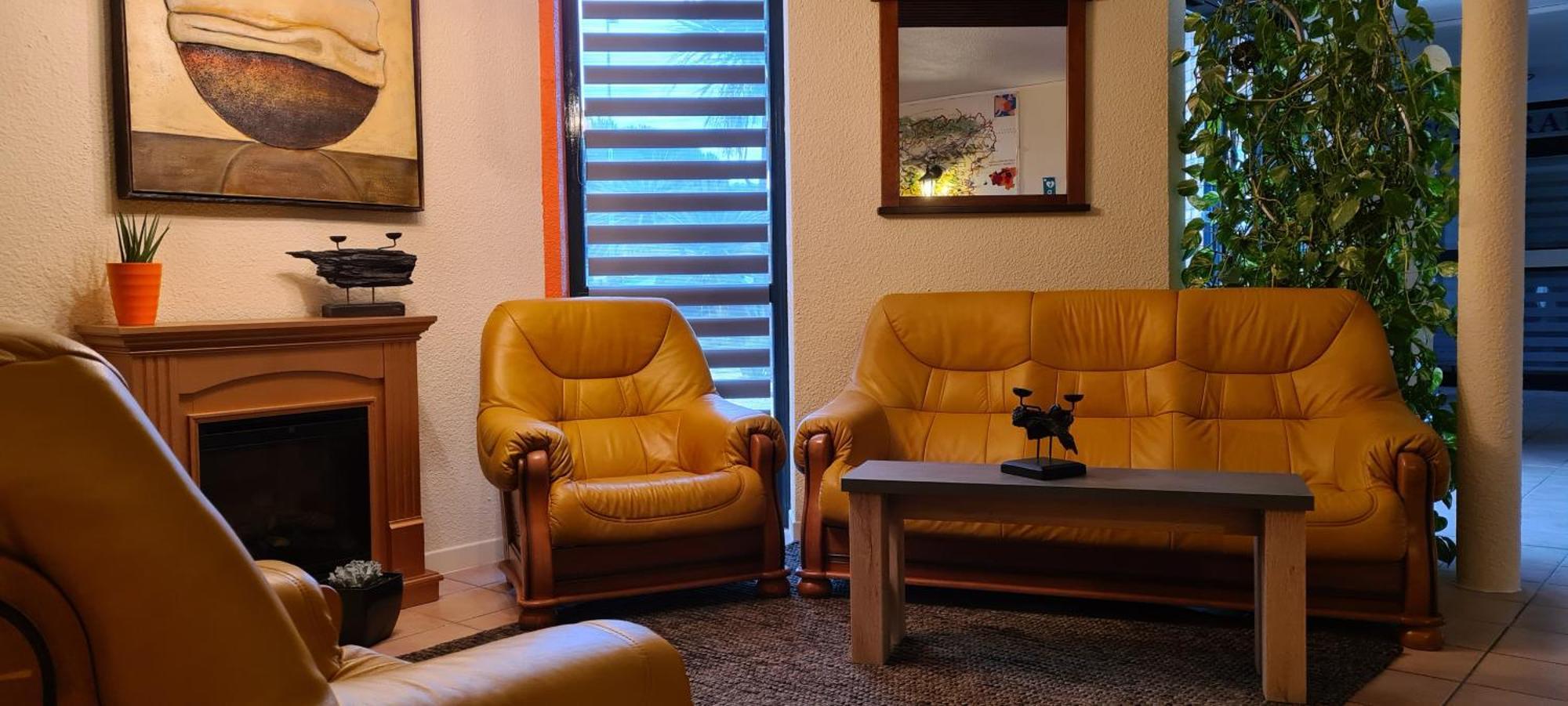 קרקסון Hotel L'Etoile Aeroport - A61 מראה חיצוני תמונה