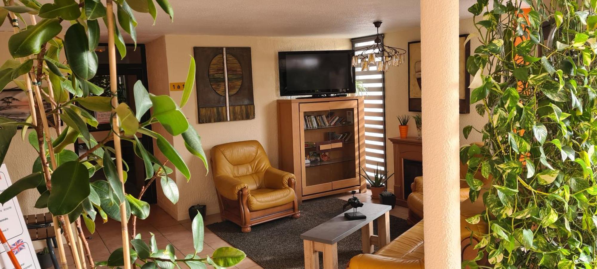 קרקסון Hotel L'Etoile Aeroport - A61 מראה חיצוני תמונה