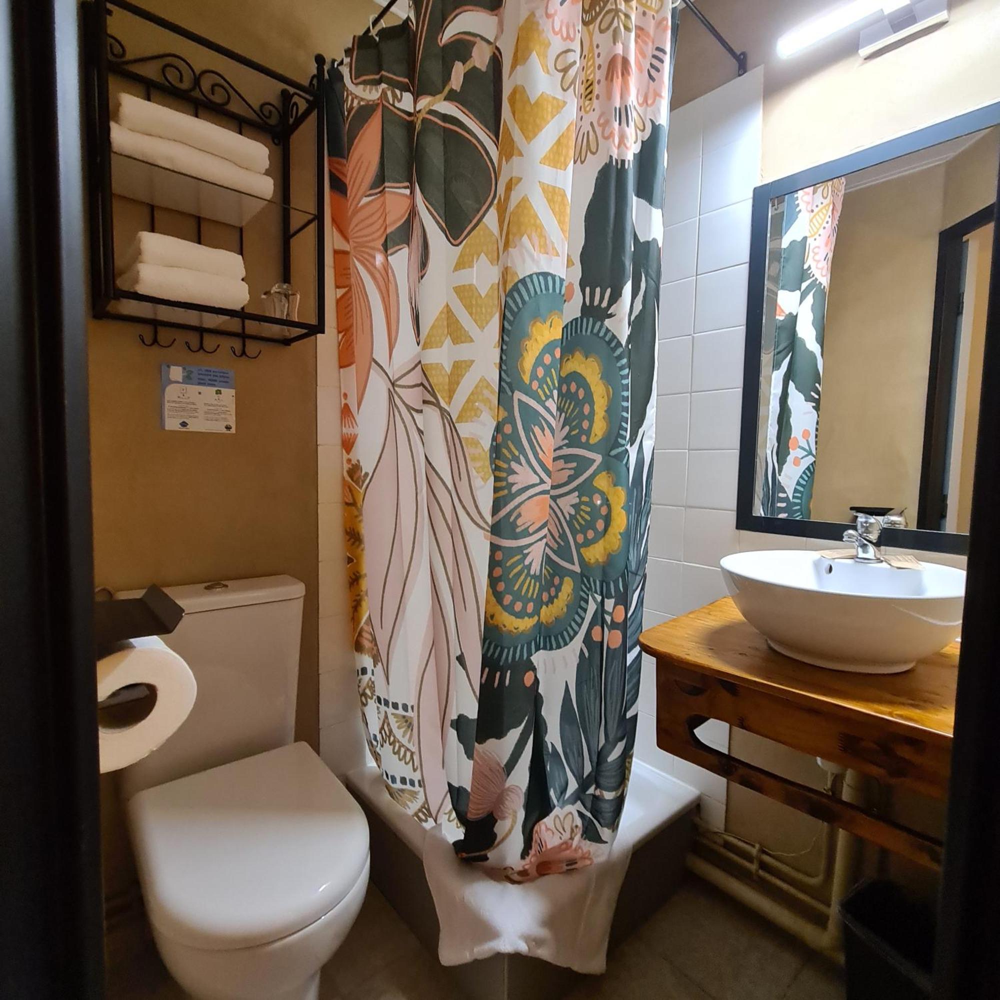 קרקסון Hotel L'Etoile Aeroport - A61 מראה חיצוני תמונה