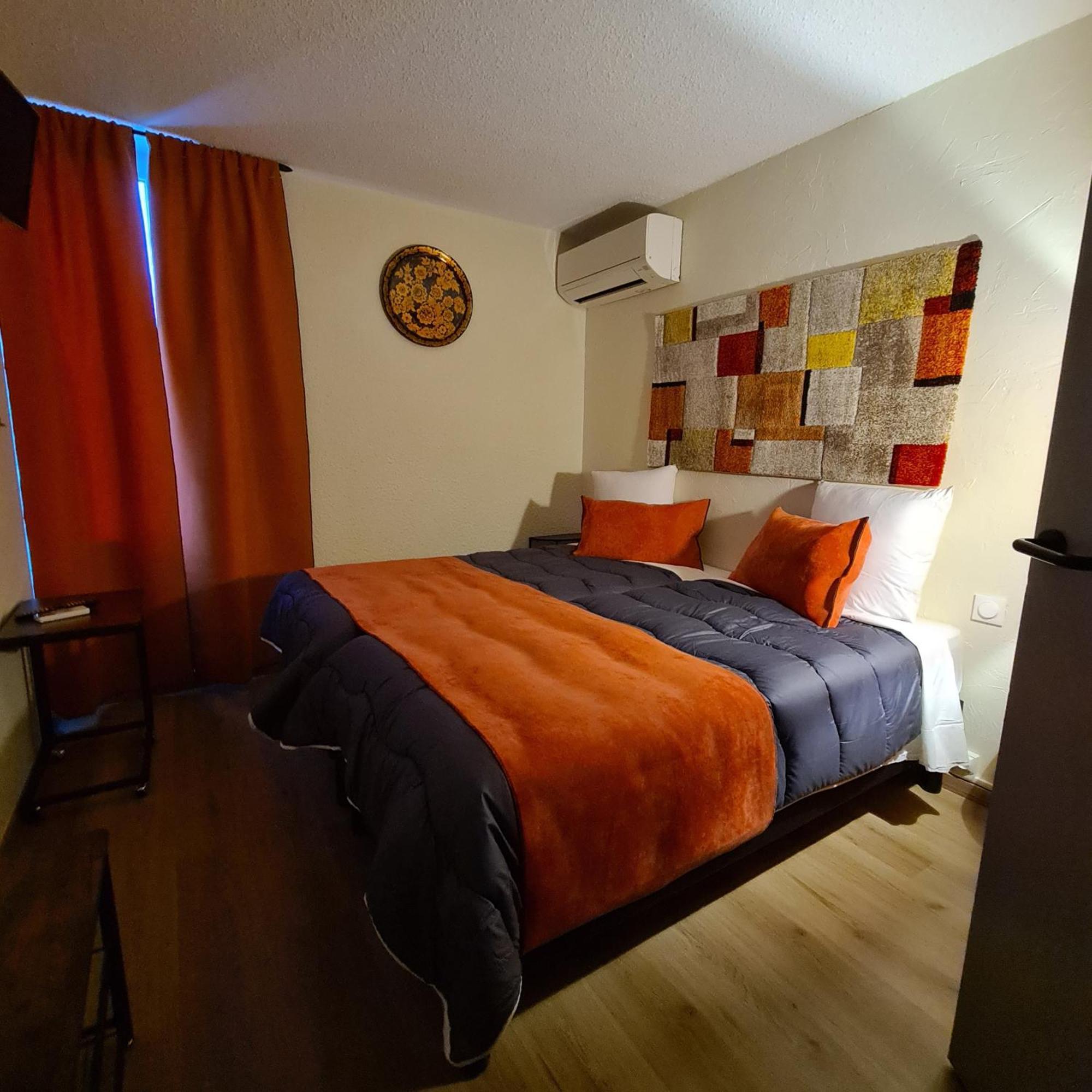 קרקסון Hotel L'Etoile Aeroport - A61 מראה חיצוני תמונה