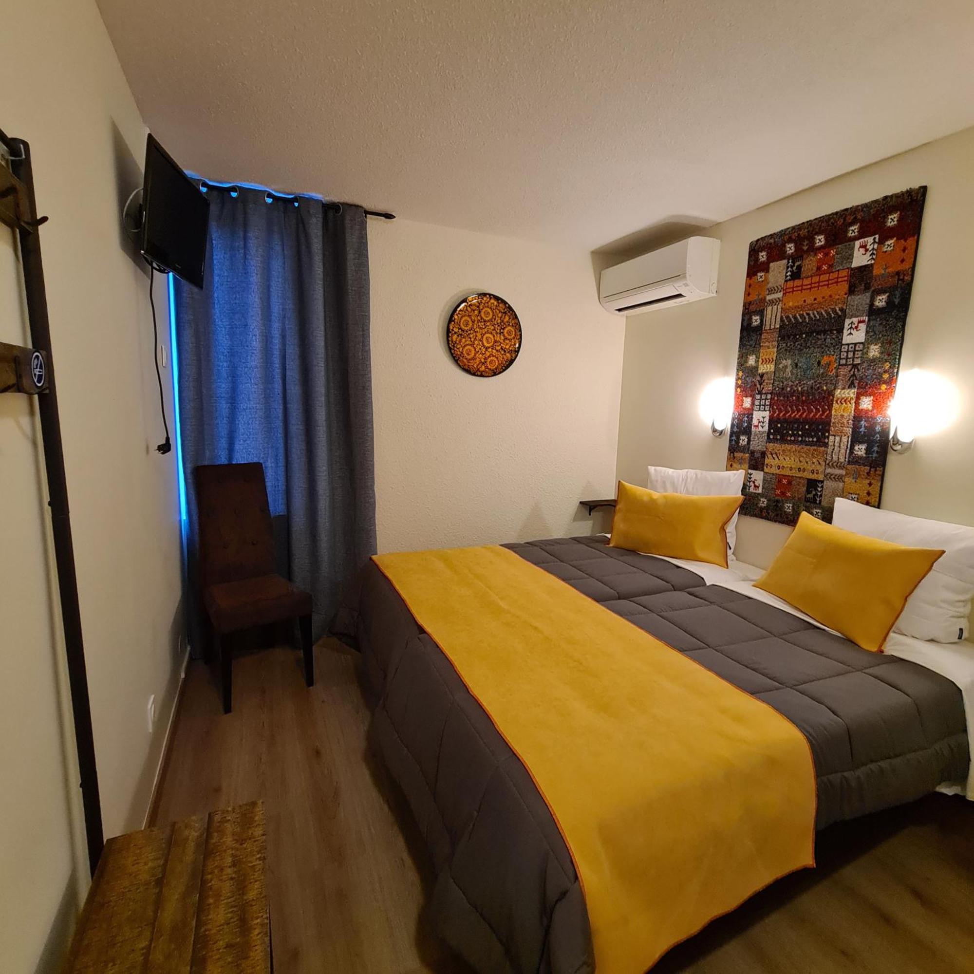 קרקסון Hotel L'Etoile Aeroport - A61 מראה חיצוני תמונה