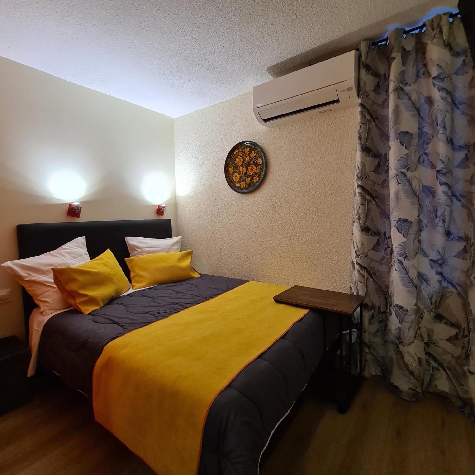 קרקסון Hotel L'Etoile Aeroport - A61 מראה חיצוני תמונה