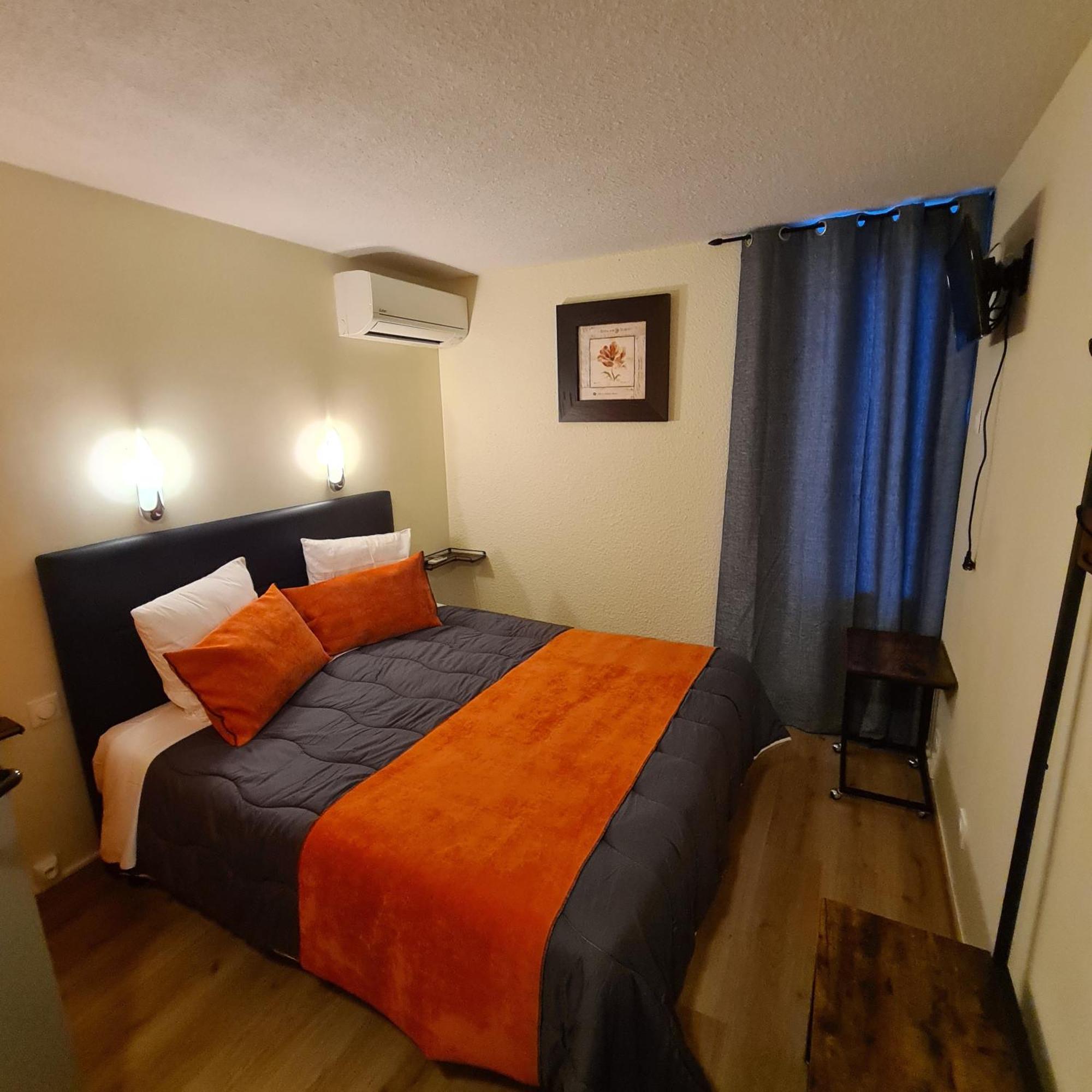 קרקסון Hotel L'Etoile Aeroport - A61 מראה חיצוני תמונה