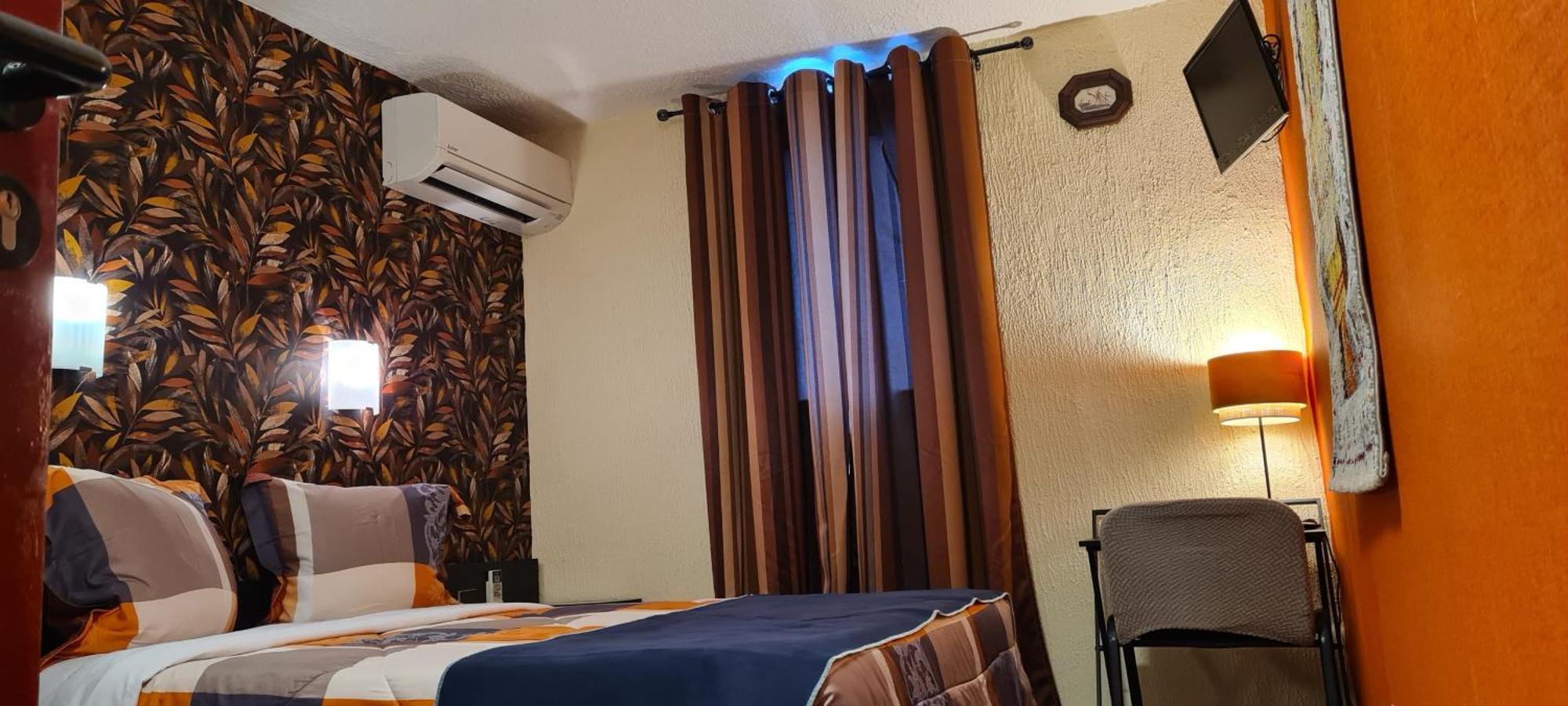 קרקסון Hotel L'Etoile Aeroport - A61 מראה חיצוני תמונה