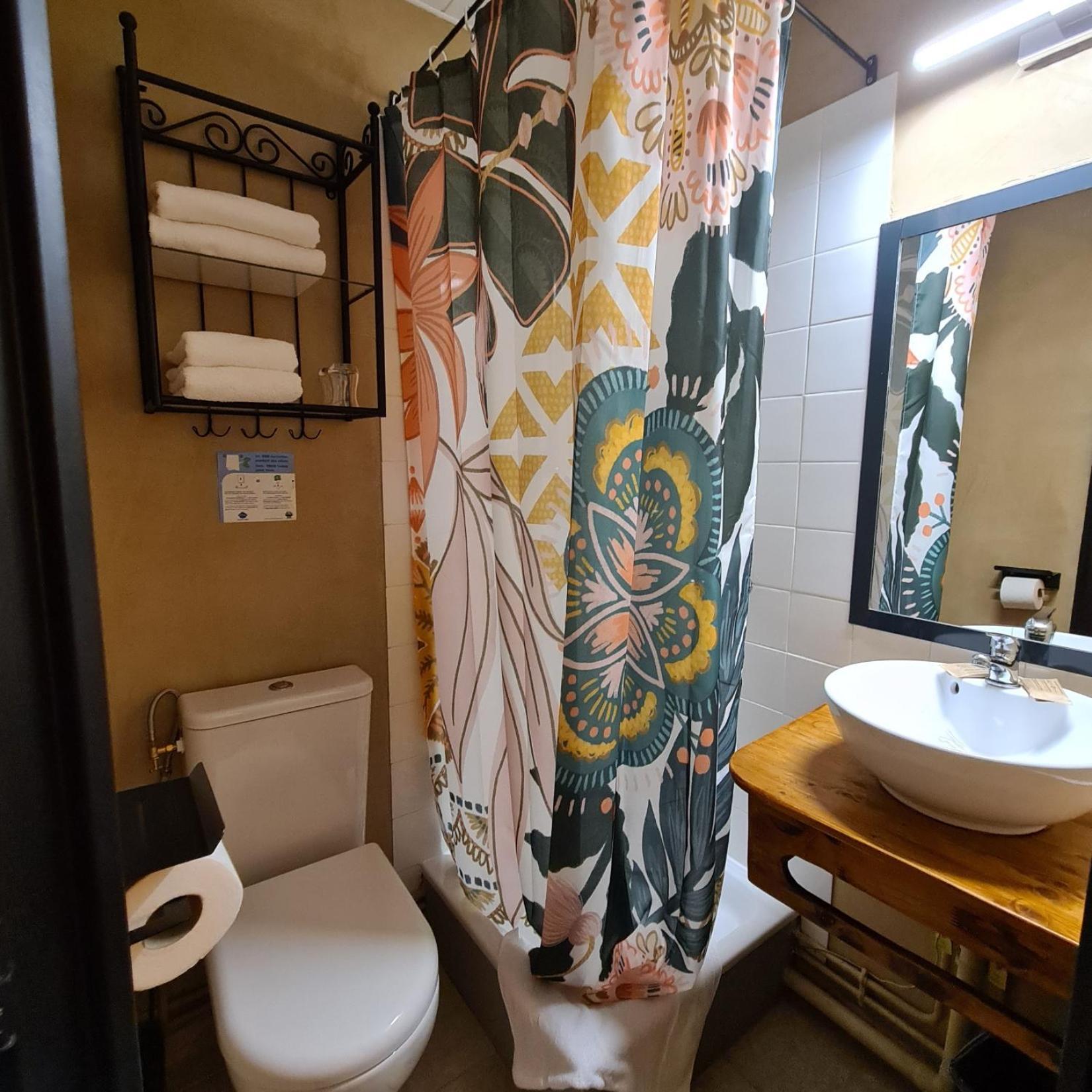 קרקסון Hotel L'Etoile Aeroport - A61 מראה חיצוני תמונה