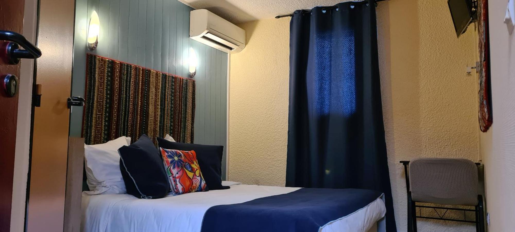 קרקסון Hotel L'Etoile Aeroport - A61 מראה חיצוני תמונה